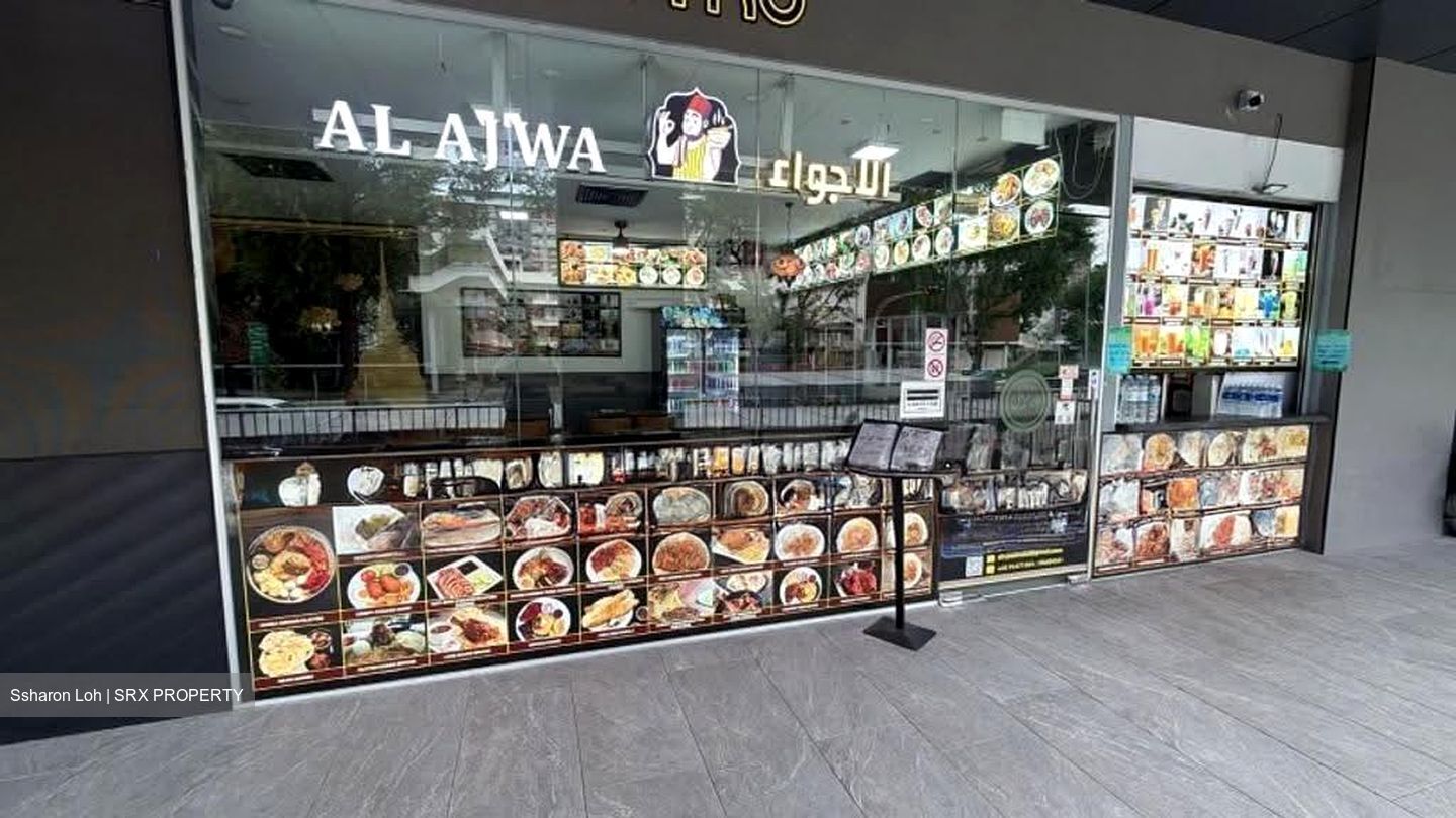 Jalan Sultan (D7), Retail #633727011